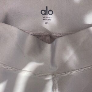 ALO Yoga Light Gray Leggings